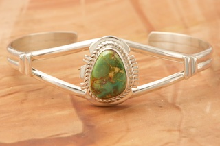 Genuine Emerald Valley Turquoise Sterling Silver Bracelet: Treasures of